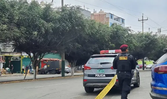 Surquillo: sujetos arrojaron granada frente a centro comercial La Fortuna