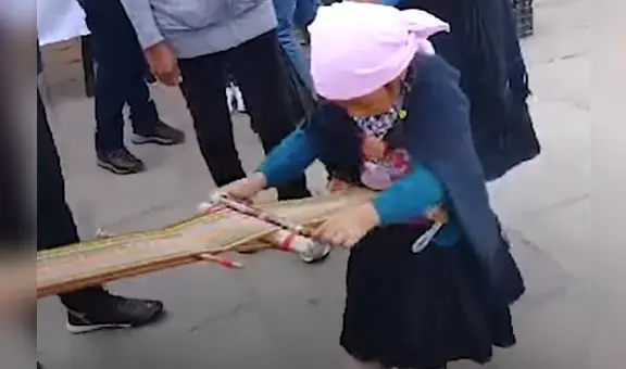 Niña de 7 años asombra con el arte del tejido de cintura en Amazonas