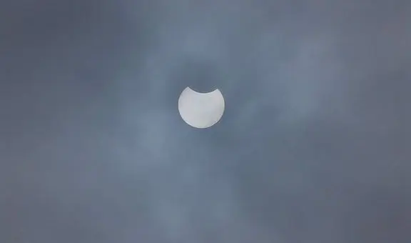 Así se vio el eclipse solar en Lima y otras regiones este sábado 14 de octubre