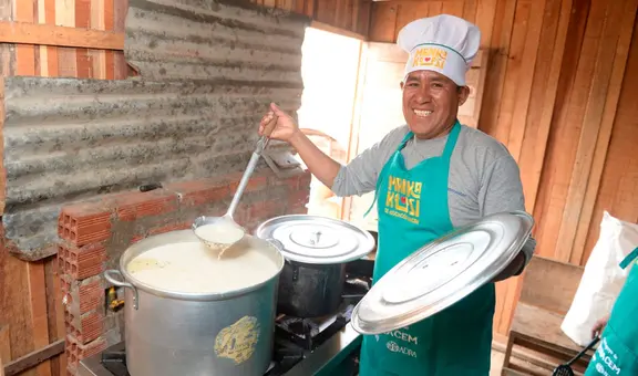 Padre de familia innova con platos gourmet en olla común que lidera en Manchay