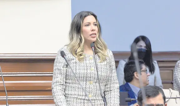 Comisión de Ética aprobó denuncia de oficio contra Rosselli Amuruz