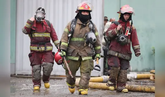 Congreso: proponen bono de S/9.900 para los bomberos