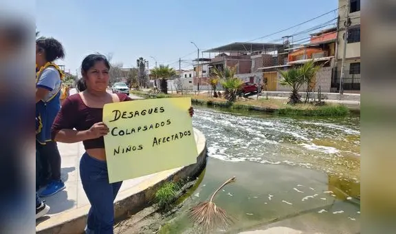 Estudiantes de Piura con discapacidad afectados por aguas servidas