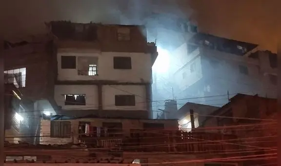 Reportan incendio de grandes proporciones en la urbanización Palomares en el Rímac