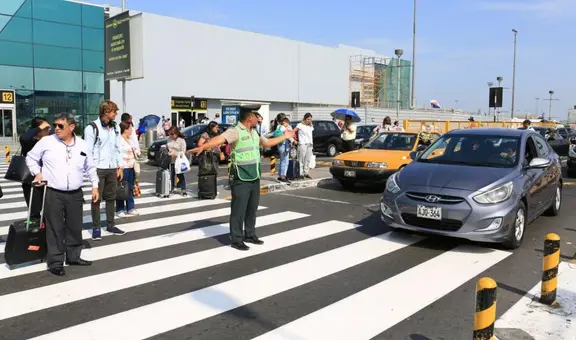 Aeropuerto Jorge Chávez presenta nuevas reglas para el ingreso de taxis: ¿cuáles son y desde cuándo rigen?