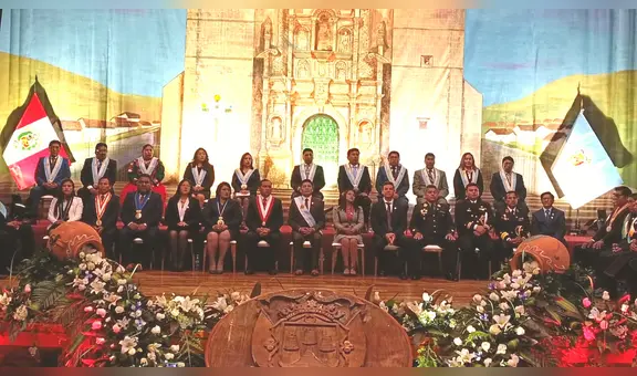 Un minuto de silencio en el aniversario de Puno