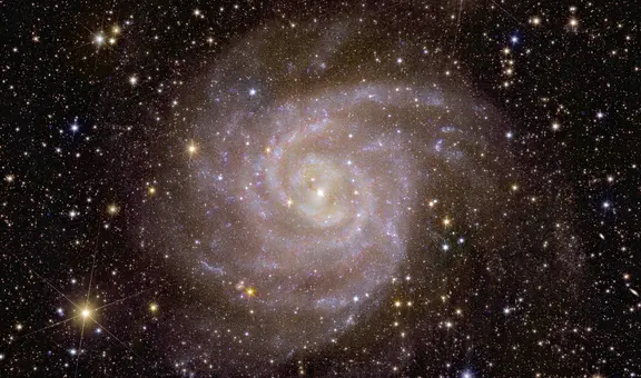 Telescopio Euclid de la ESA revela sus primeras imágenes del 'universo invisible'