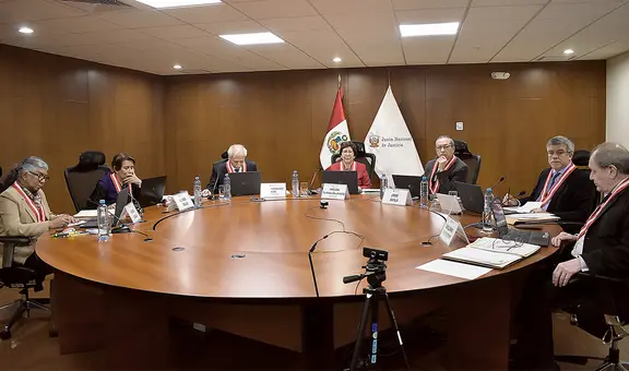 Un Congreso sin votos y presionado posterga votación contra la Junta Nacional de Justicia