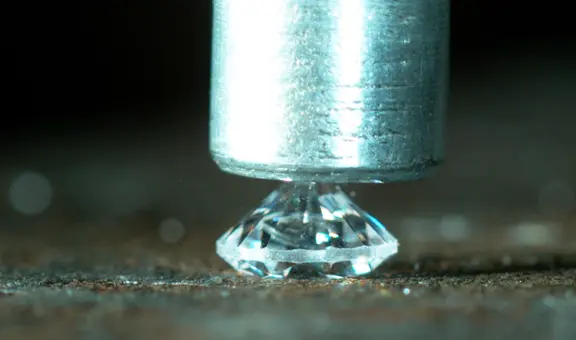 El origen del mineral más duro hallado en la Tierra: supera la resistencia del diamante