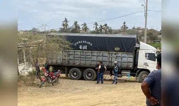 Contrabandistas retienen a policías y fiscal para obligarlos a dejar mercadería incautada en Piura