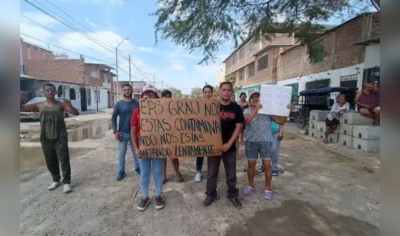 Colapso de desagües sigue inundando calles de Piura