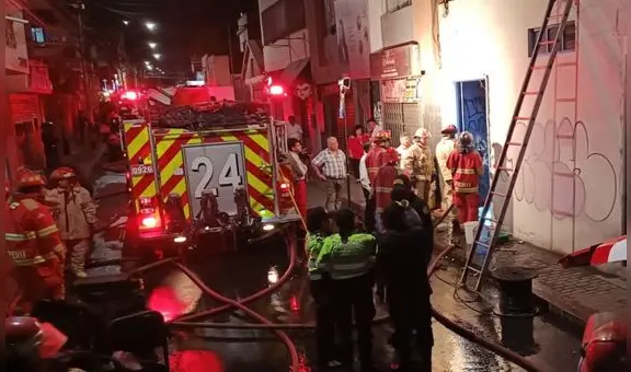 Tacna: 2 hombres fallecen en incendio en empresa de telefonía