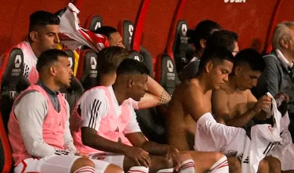 Imágenes revelan que Oliver Sonne sí tiró la camiseta de la selección peruana tras no debutar