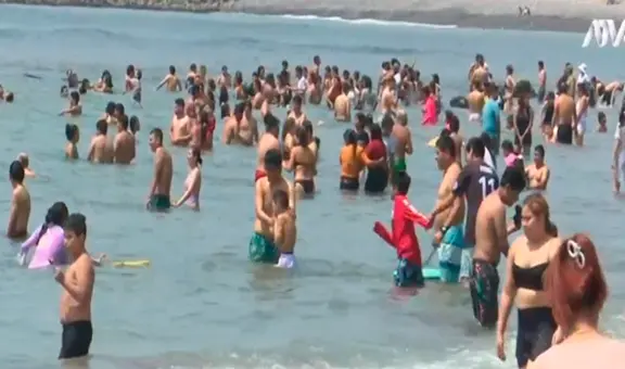 Costa Verde: familias acuden a las playas de Lima ante incremento de temperaturas