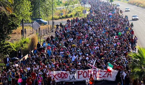 'Éxodo de la pobreza': más de 10.000 migrantes salen de México rumbo a Estados Unidos