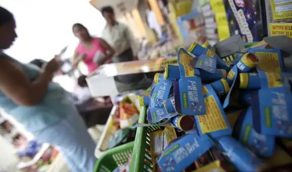 San Martín de Porres: casa se incendia y 10 personas resultan heridas por explosión de pirotécnicos