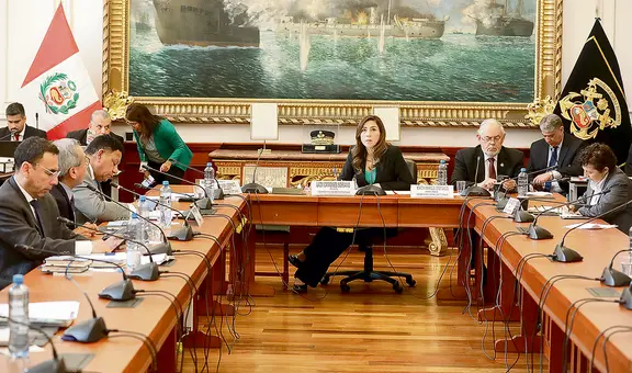 Congreso avanza proceso para destituir a la Junta Nacional de Justicia