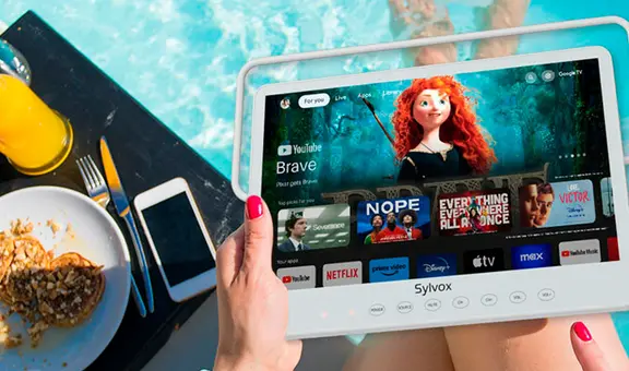 Parece una tablet, pero es un Smart TV portátil resistente al agua que tiene Google TV