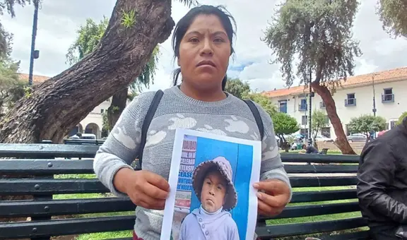 Mujer recorre Cusco en busca de ayuda para comprar aparatos auditivos a su hijo con discapacidad auditiva