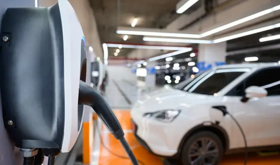 ¿Cuántos vehículos eléctricos se vendieron en Perú en el 2023?