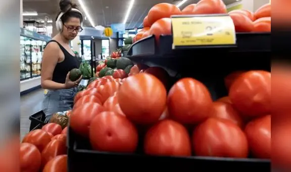 Inflación en EE.UU. fue más alta de lo esperado y cerró 2023 en 3,4%: peligran tasas de la FED