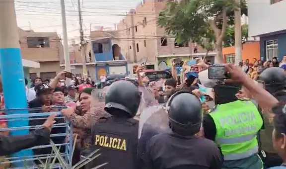 Huacho: ciudadanos intentan ingresar a hotel donde se encuentra asesino de hermanas