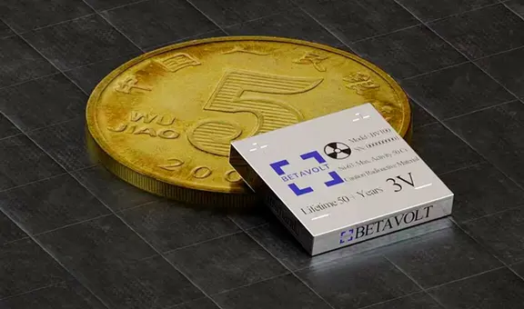 ¿Adiós a los cargadores? Crean una pequeña 'batería nuclear' para teléfonos que dura 50 años