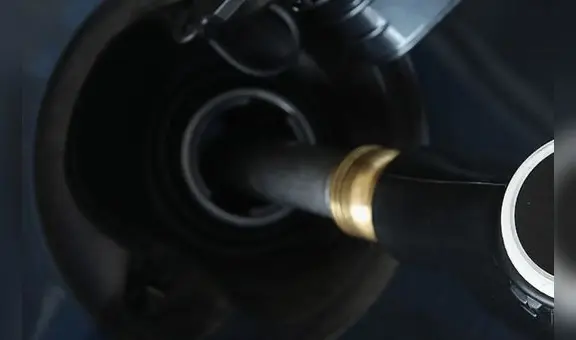 En noviembre, la gasolina producida por Petroperú fue vendida al doble en los grifos privados