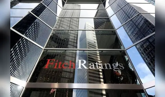 Fitch Ratings: malestar político y social limitan la recuperación económica peruana
