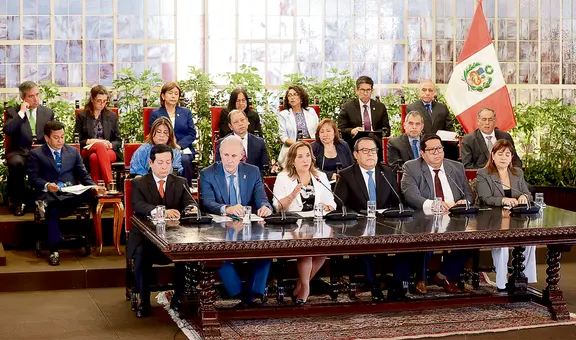 Problemas con el gabinete ministerial de Dina Boluarte