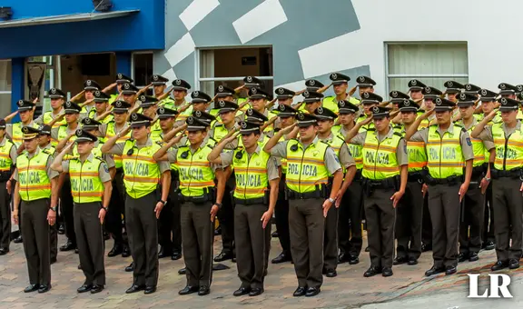 Controversia en Ecuador: Policía excluye a aspirantes con tatuajes para prevenir infiltraciones