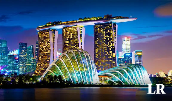 Conoce el lujoso hotel con 3 rascacielos cuyo techo es del tamaño de un portaviones