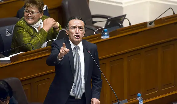 Congreso blinda a Héctor Becerril y Dina Boluarte, pero acusa a Martín Vizcarra