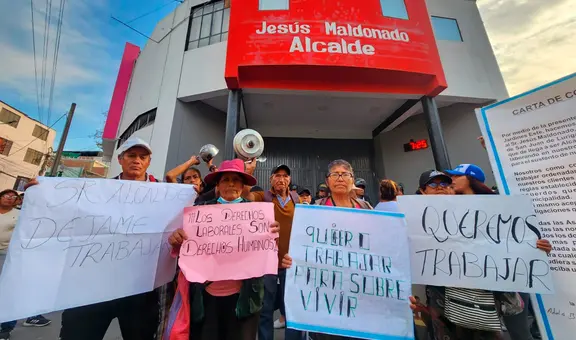SJL: ambulantes de la av. Los Jardines protestan frente a municipalidad tras ser desalojados