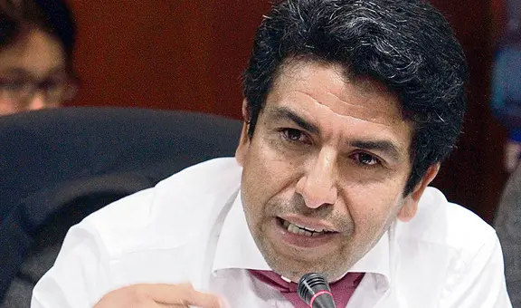 Pedro Grández: “Vemos a un poder cada vez más absoluto que está maniatando a los otros poderes”