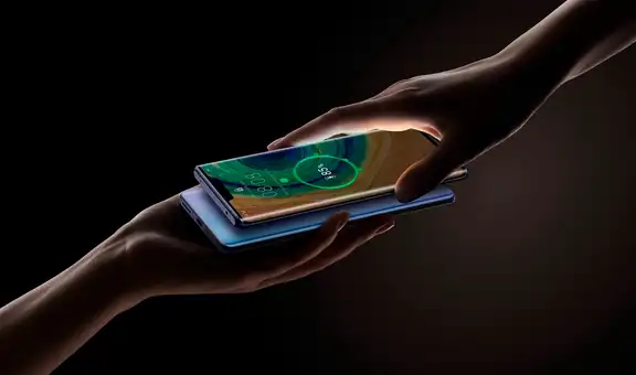 ¿Qué es la carga inversa de tu celular y cómo logra que tu batería llegue al 100% sin el cargador?