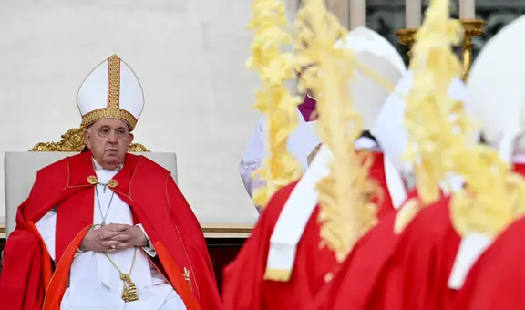 El papa Francisco sorprende al no leer la homilía en la misa del Domingo de Ramos