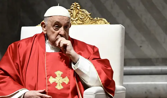 Papa Francisco renunció a presidir viacrucis de Viernes Santo "para conservar la salud"
