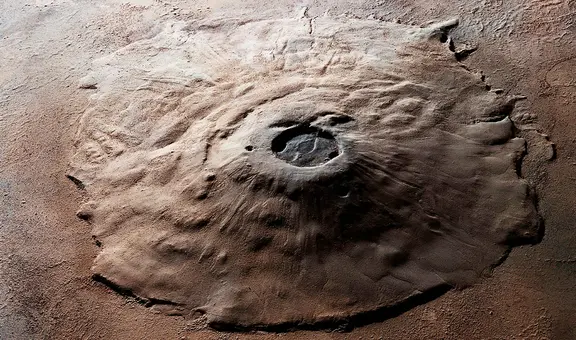 Descubre el volcán más alto del sistema solar que supera 3 veces al Everest y está en Marte