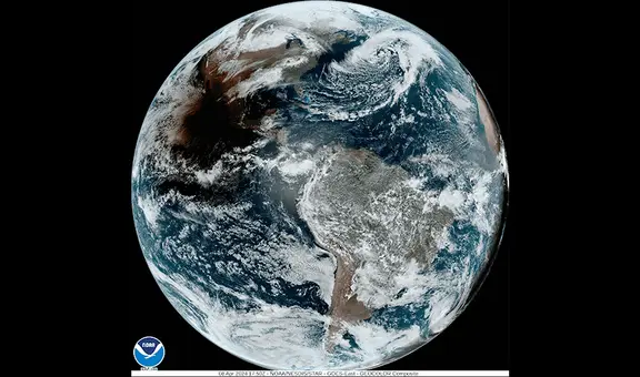 Las impresionantes imágenes de la Tierra desde el espacio durante el último eclipse solar total