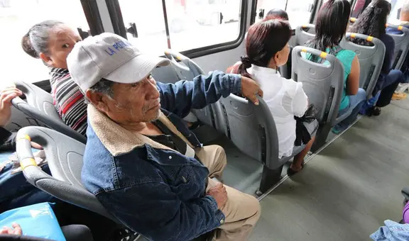 Comisión del Congreso aprobó medio pasaje para adultos mayores en transporte público