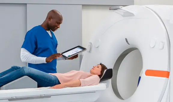 ¿Cómo funciona el tomógrafo con IA que ayudará a combatir el cáncer y otras enfermedades en Perú?