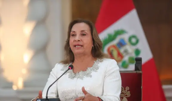 Dina Boluarte acudió a declarar a la Fiscalía por contratación de su amigo Víctor Torres en el Midis