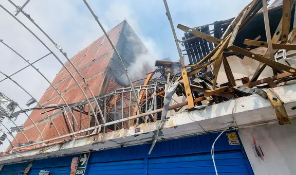 Incendio en Cercado de Lima: fuego no cesa completamente tras 24 horas del siniestro