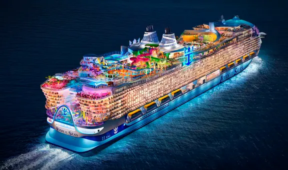 El crucero más grande del mundo está en América: tiene capacidad para 7.600 personas y cuenta con 7 piscinas