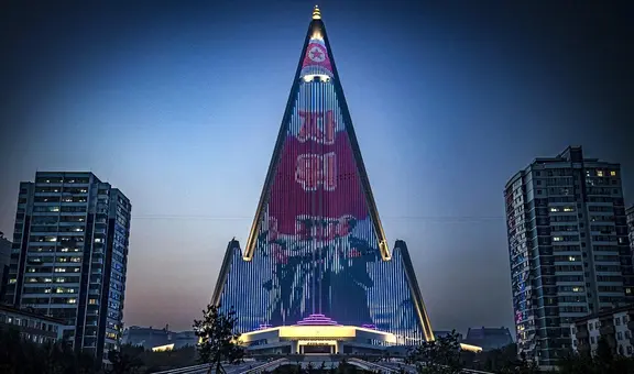 Conoce la impactante historia del hotel Ryugyong, el 'peor edificio del mundo' sin huéspedes desde hace 37 años