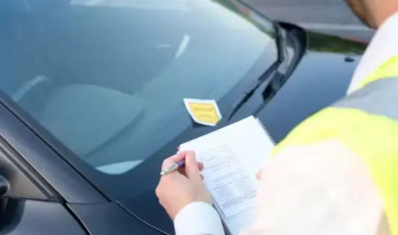 Si compro un vehículo usado que tiene papeletas, ¿yo debo pagar las infracciones?