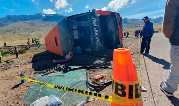 Puno: vuelco de bus interprovincial deja más de 10 fallecidos y chofer se da a la fuga