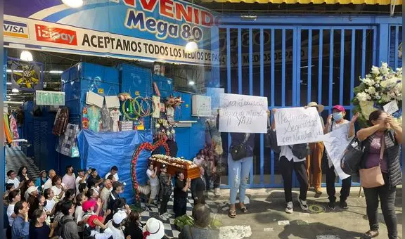 Comerciantes de Mega 80 en Comas protestan por amenazas de extorsión tras asesinato de su dirigente