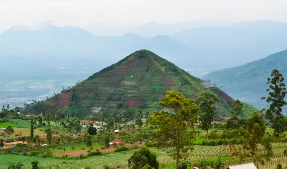 La pirámide más antigua de la Tierra superaría a las de Egipto y Perú: posee un núcleo de lava